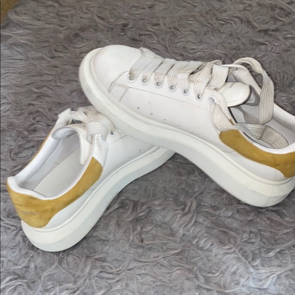 ALEXANDER MCQUEEN Suede & Leather Platform Sneaker - Picture 2 of 4